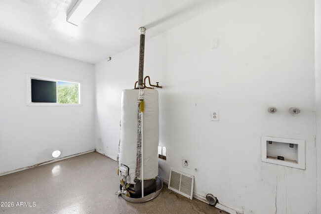 Building Photo - 4213 E Sahuaro Dr