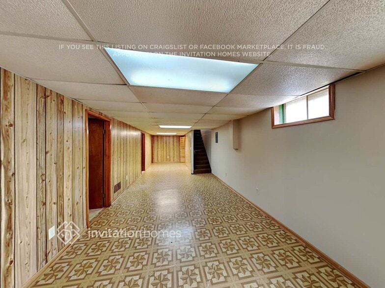 Building Photo - 671 Krenz Ave