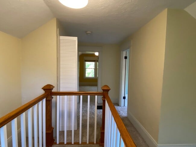 Building Photo - Gorgeous, remodeled 1925 Bungalow 4 bed 2 bath home