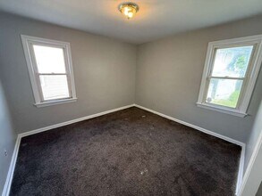 Building Photo - 3-BED, 1 BATH BEAUTIFUL SINGLE- FAMILY HOME IN MAPLE HEIGHTS!.