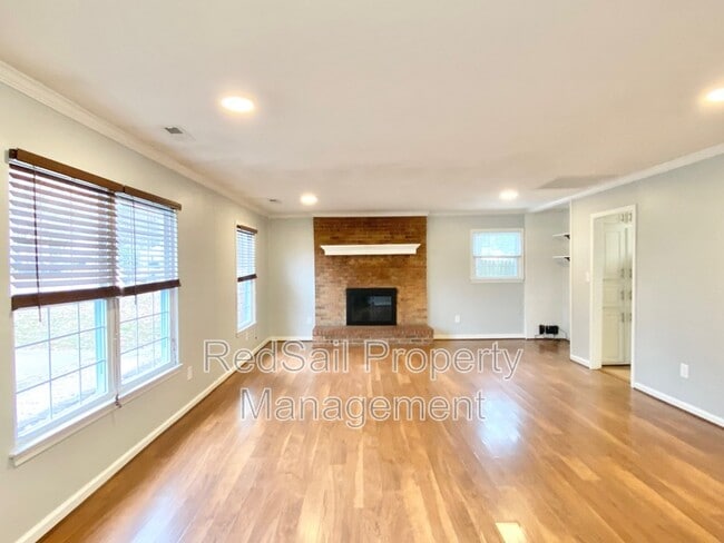 Building Photo - 773 Childress Dr