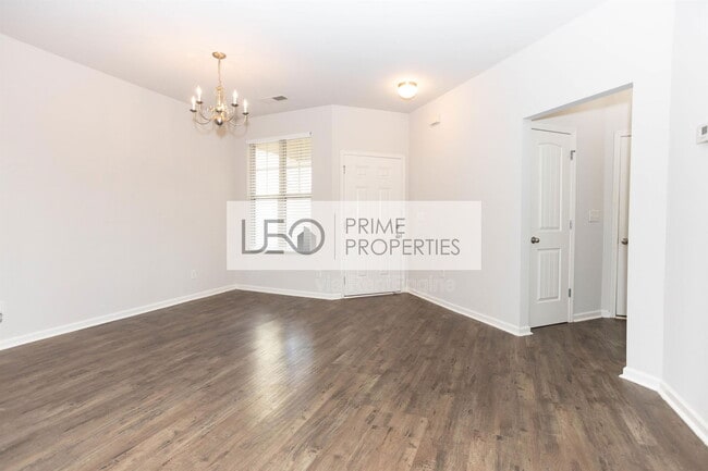 Building Photo - 156 Daisy Cir