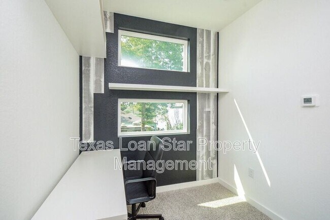 Building Photo - 4358 Clover St