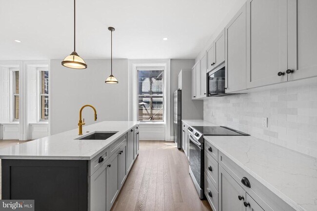 Building Photo - 200S Broad St