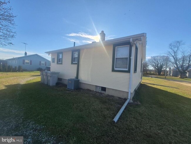 Building Photo - 4866 Trento Ave