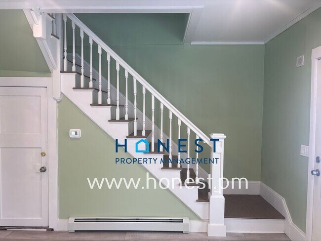 Building Photo - 101 Sabattus St