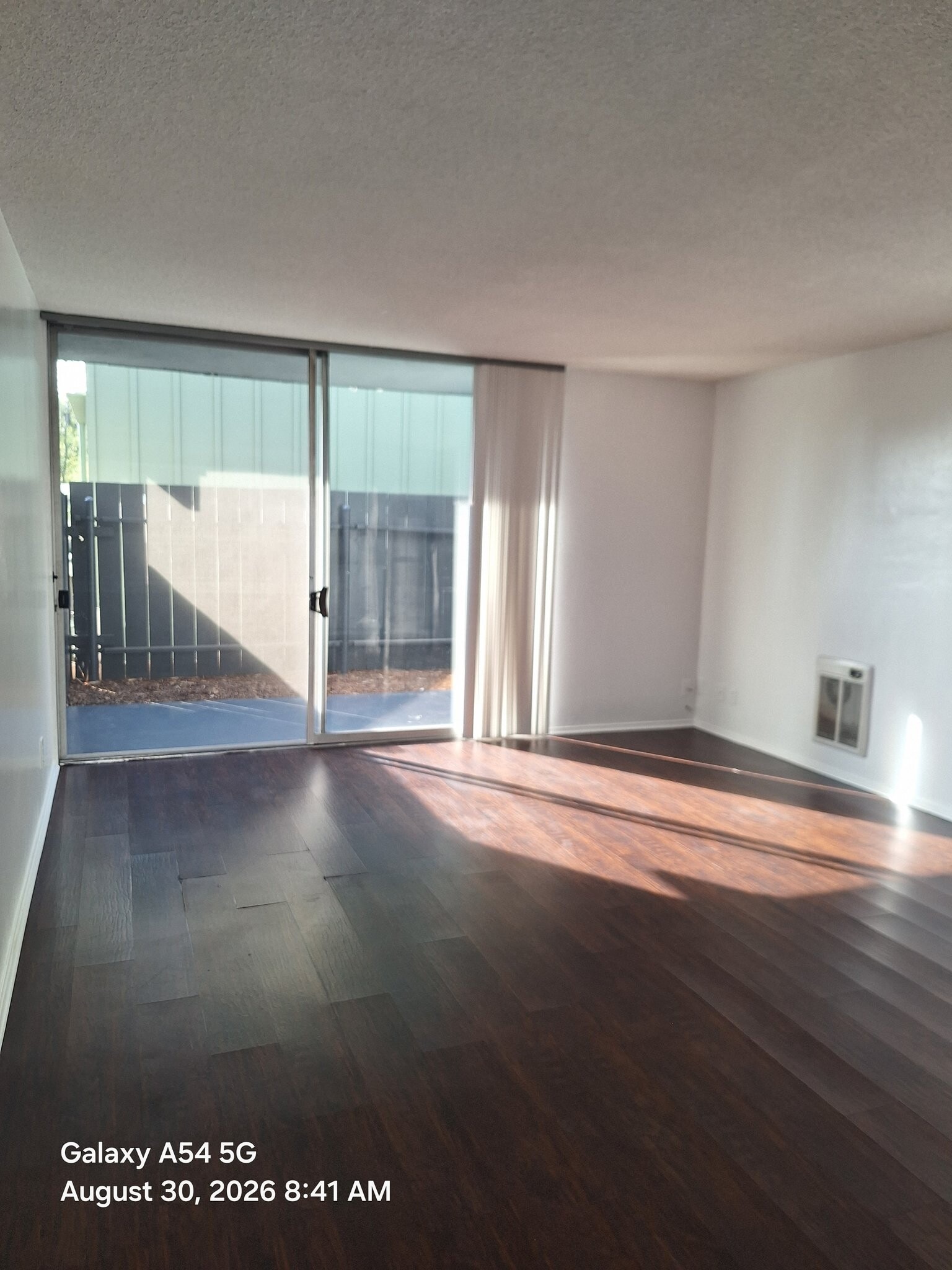 Building Photo - 609 De La Vina St