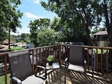 Upstairs - Deck - 2055 Temple Ct