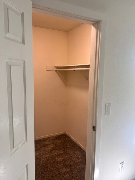 Building Photo - 209 W Channel Islands Blvd