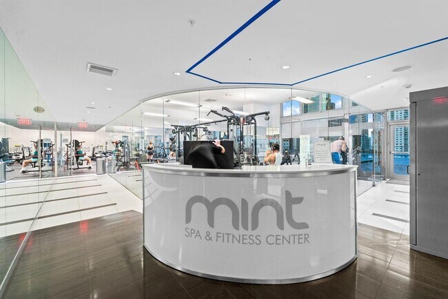 Building Photo - 92 SW 3rd St