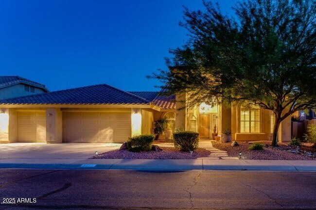 Building Photo - 9113 E Palm Tree Dr