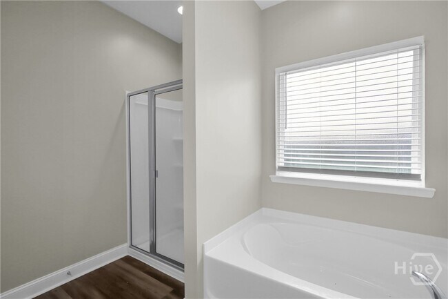 Building Photo - 1039 Meloney Dr