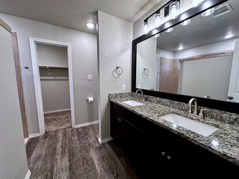 Building Photo - 31681 Nimbus Dr