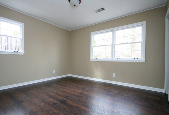 Building Photo - 4015 Apollo Dr SW