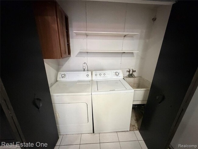 Building Photo - 29449 Everett St