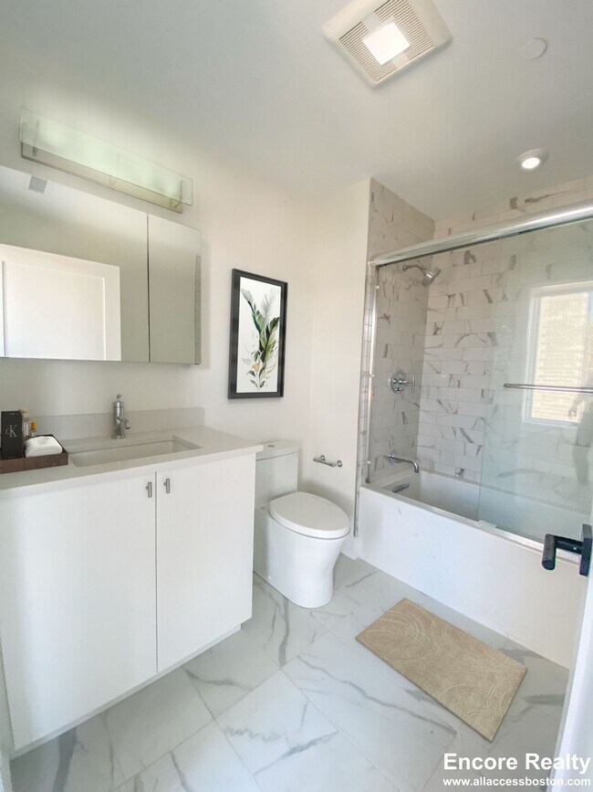 Building Photo - 172 Green St