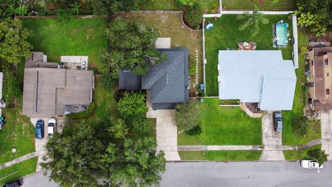 Building Photo - Minutes from UCF | Updated 4BR/3BA Home with Private Fenced Backyard