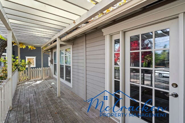 Building Photo - Fully furnished, pet-friendly, and available for mid-term stays with a 30-day minimum