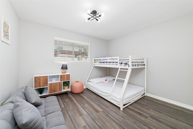 Building Photo - 12702 Ashford Creek Dr