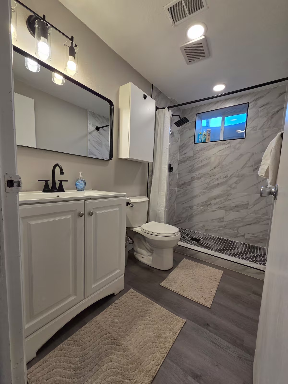 Building Photo - 1031 Erie St