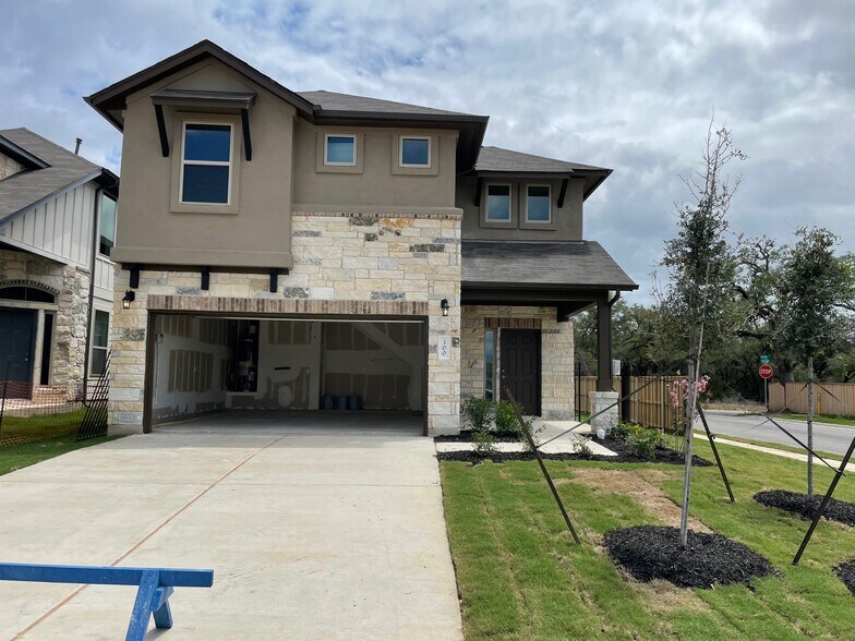 Building Photo - 300 Staunton Dr