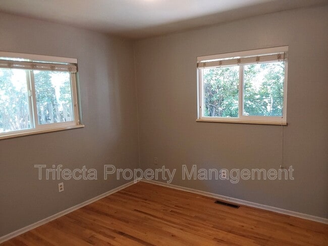 Building Photo - 1309 City Park Ave