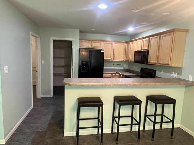 Building Photo - 3806 Snow Leopard Dr