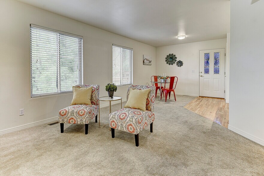 Building Photo - 619 Manitou Blvd