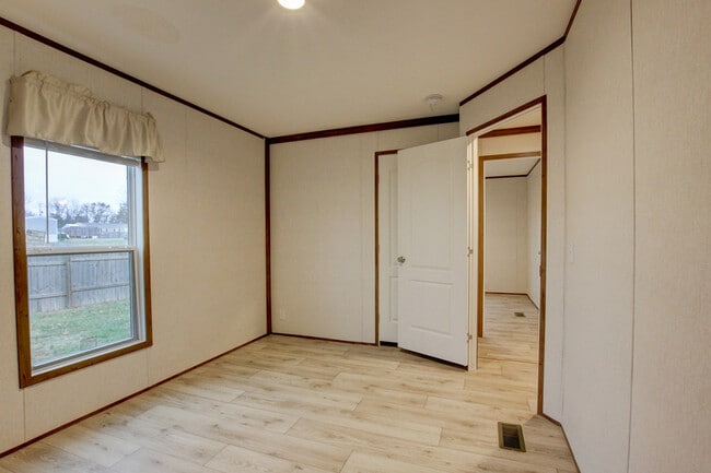 Building Photo - 295 Seays Rd