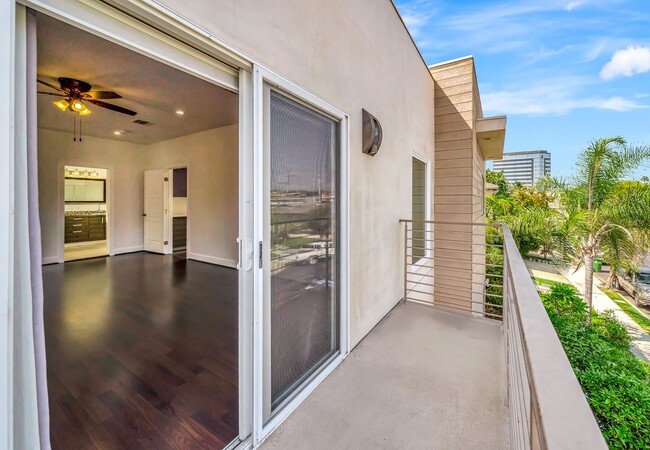 Building Photo - Modern 4-Bedroom Home in Prime West LA | Walkable, Spacious & Move-In Ready