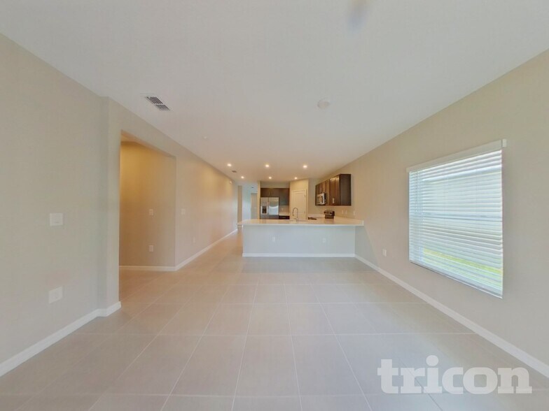 Building Photo - 220 Garnet Ave