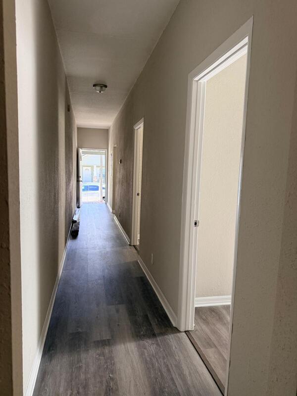 Building Photo - 1128 Van Buren St