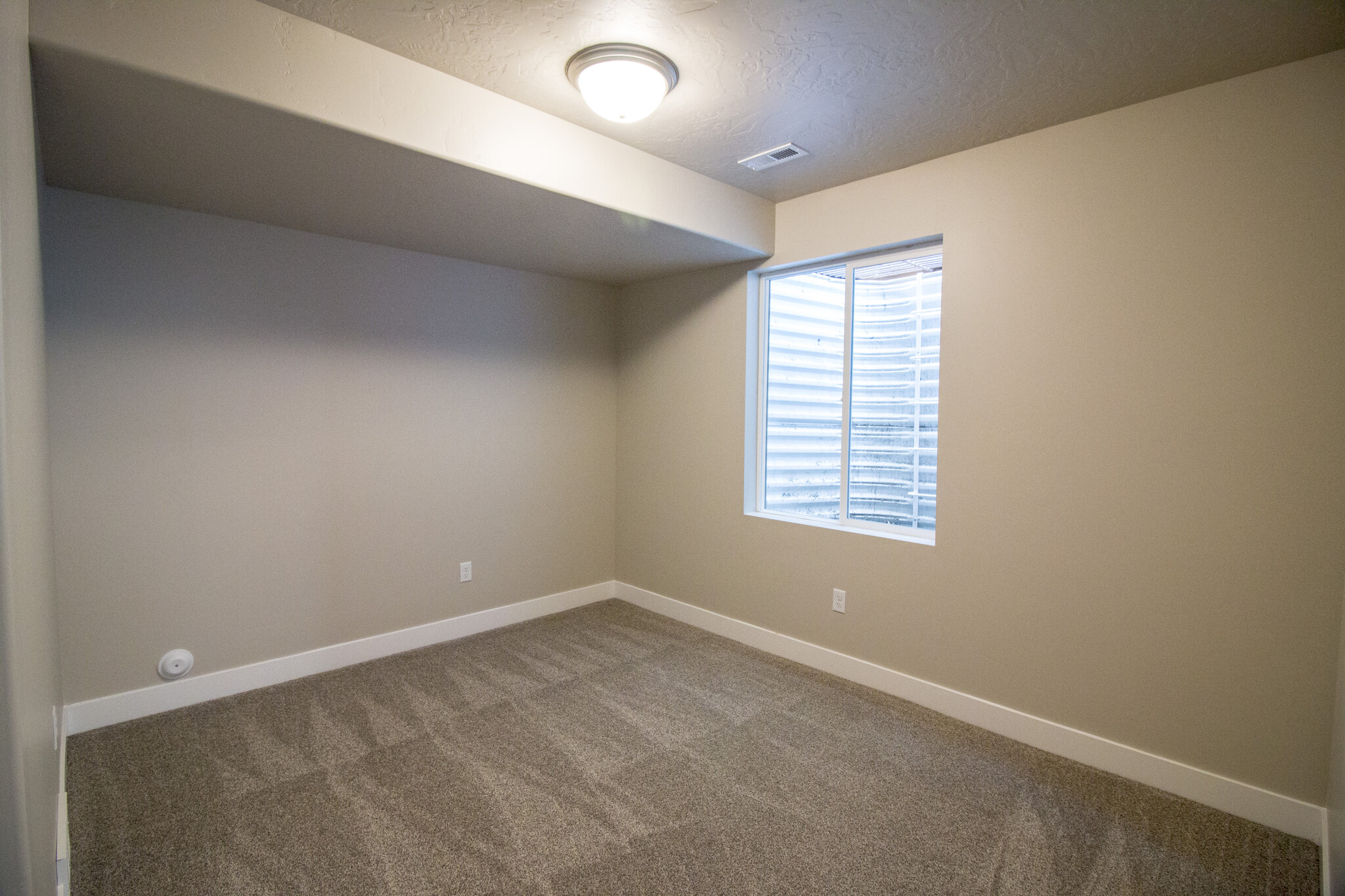 Building Photo - 8675 N Shadow Creek Aly