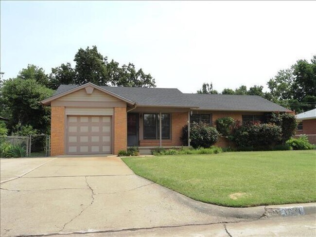 Primary Photo - 1621 Caddell Ln