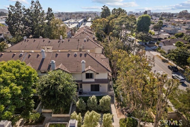 Building Photo - 2621 Plaza del Amo