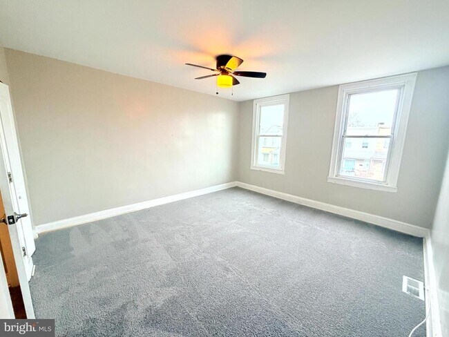 Building Photo - 2401 Baker St