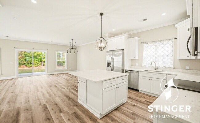 Building Photo - 14 Los Robles Rd