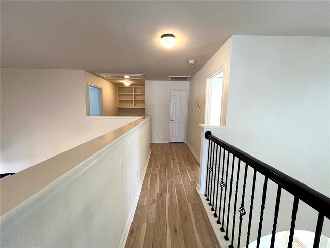 Building Photo - 3004 Edgecreek Pl