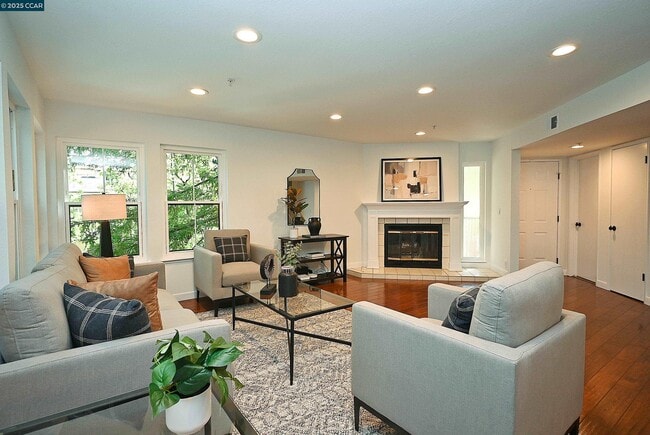 Building Photo - 3279 Mt Diablo Ct