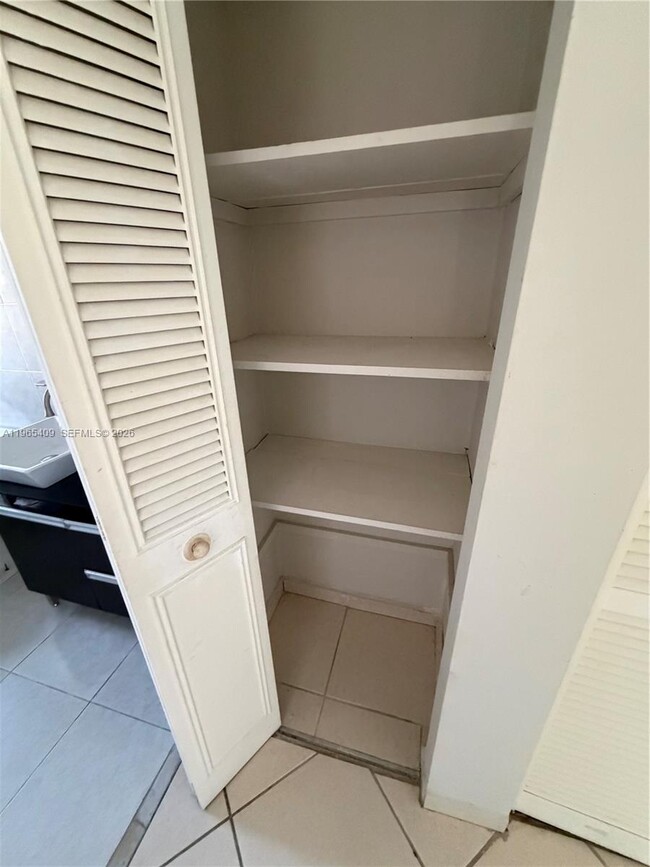 Building Photo - 1830 Dixieana St