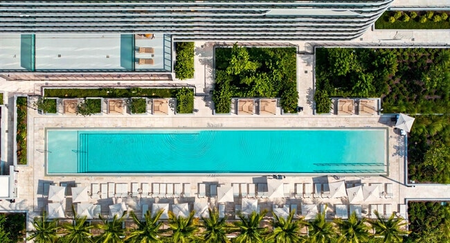 Building Photo - 7144 Byron Ave