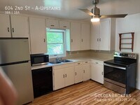 Building Photo - 604 2nd St