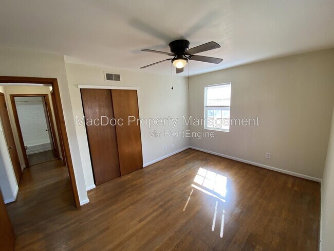 Building Photo - 423 Hill St