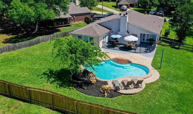 Building Photo - 13322 Hilltop Cir