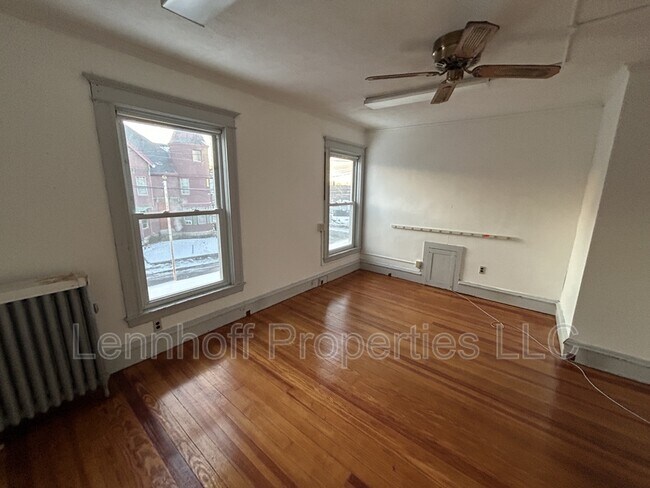 Building Photo - 308 Pawtucket St