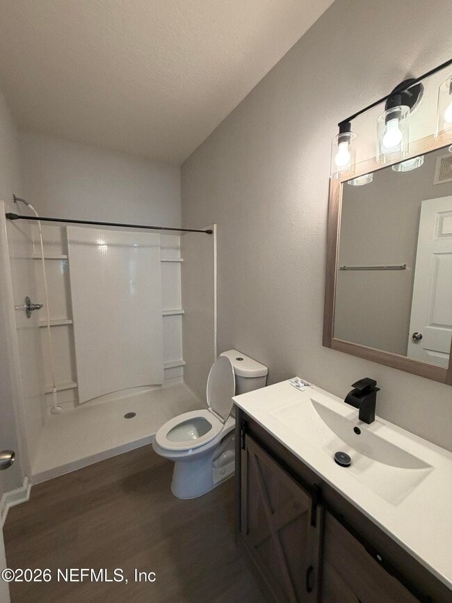 Building Photo - 8201 Green Parrot Rd