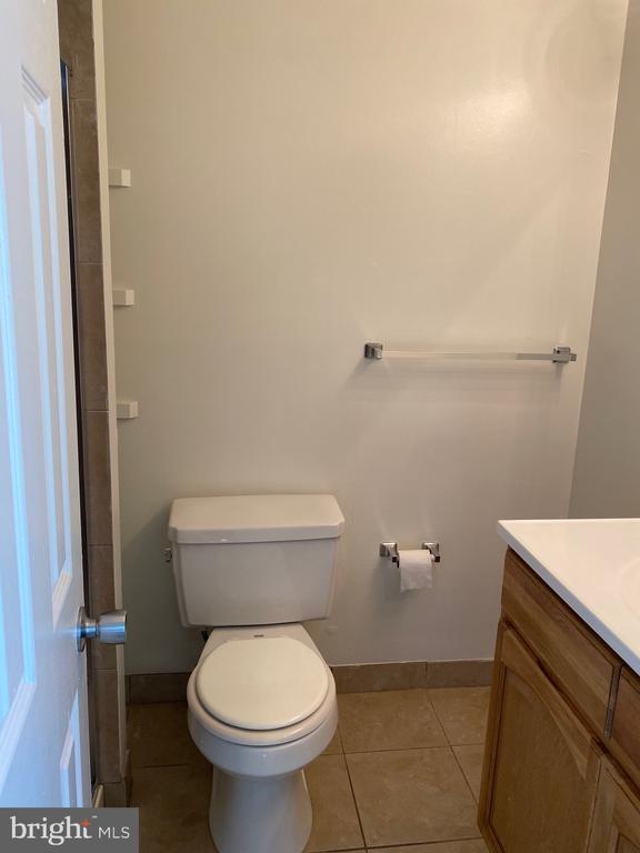 Building Photo - 1811 Hennessy Dr