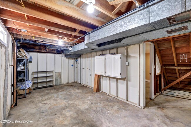 Building Photo - 7405 Ridan Way