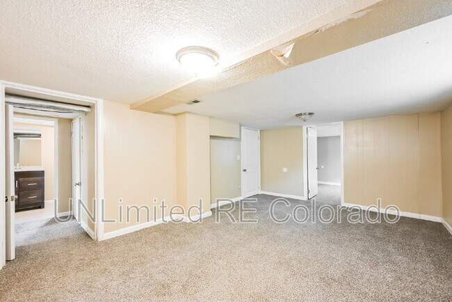 Building Photo - 4967 Lincoln St