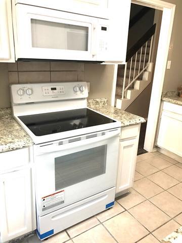 Building Photo - 7326 Kingswood Cir